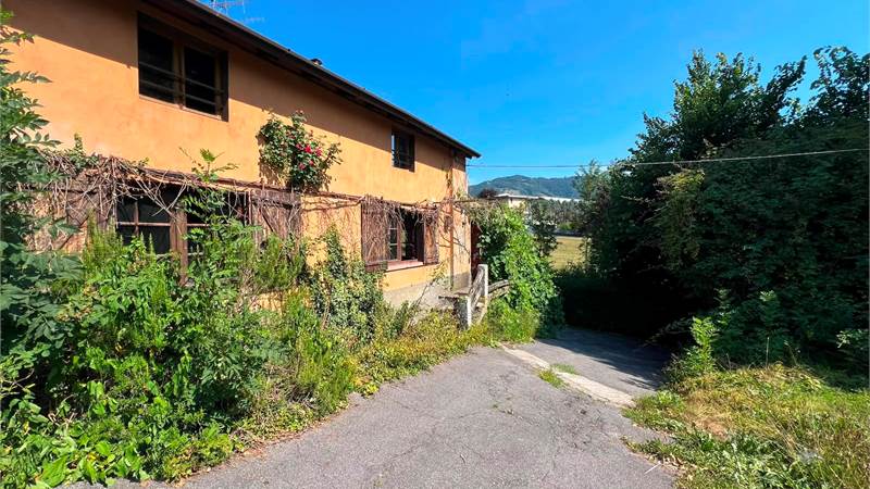 TERRATETTO PLURIFAMILIAREA A CAZZANO SANT'ANDREA